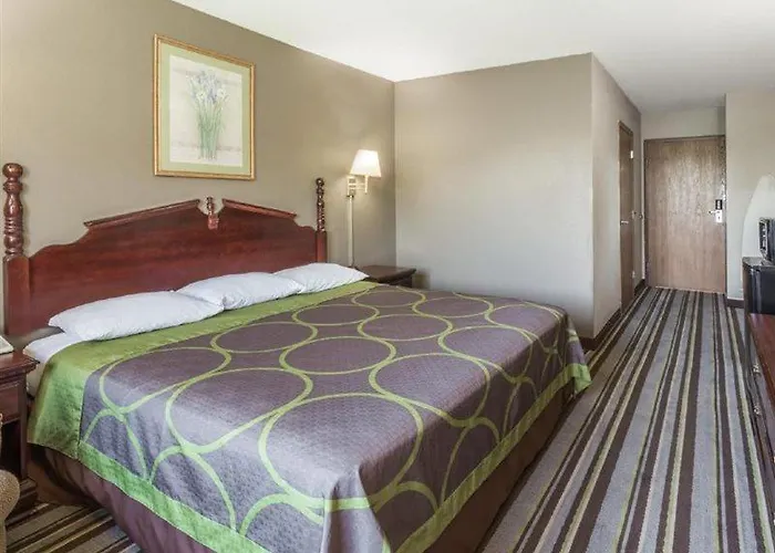 Super 8 By Wyndham 2* Yorkville