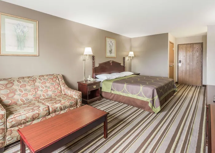 Super 8 By Wyndham Yorkville