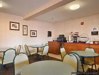Super 8 By Wyndham Hotel Yorkville